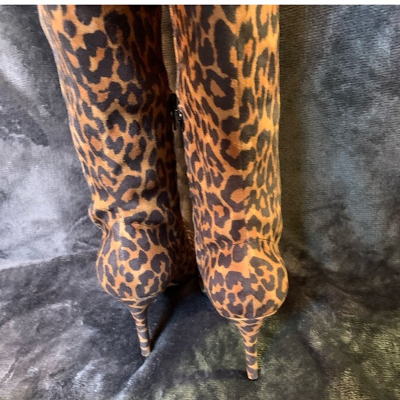 New! Sexy! Nine West Animal Print/Leopard Fivera Pointed Toe Heeled Knee Boot 9M - Picture 7 of 8